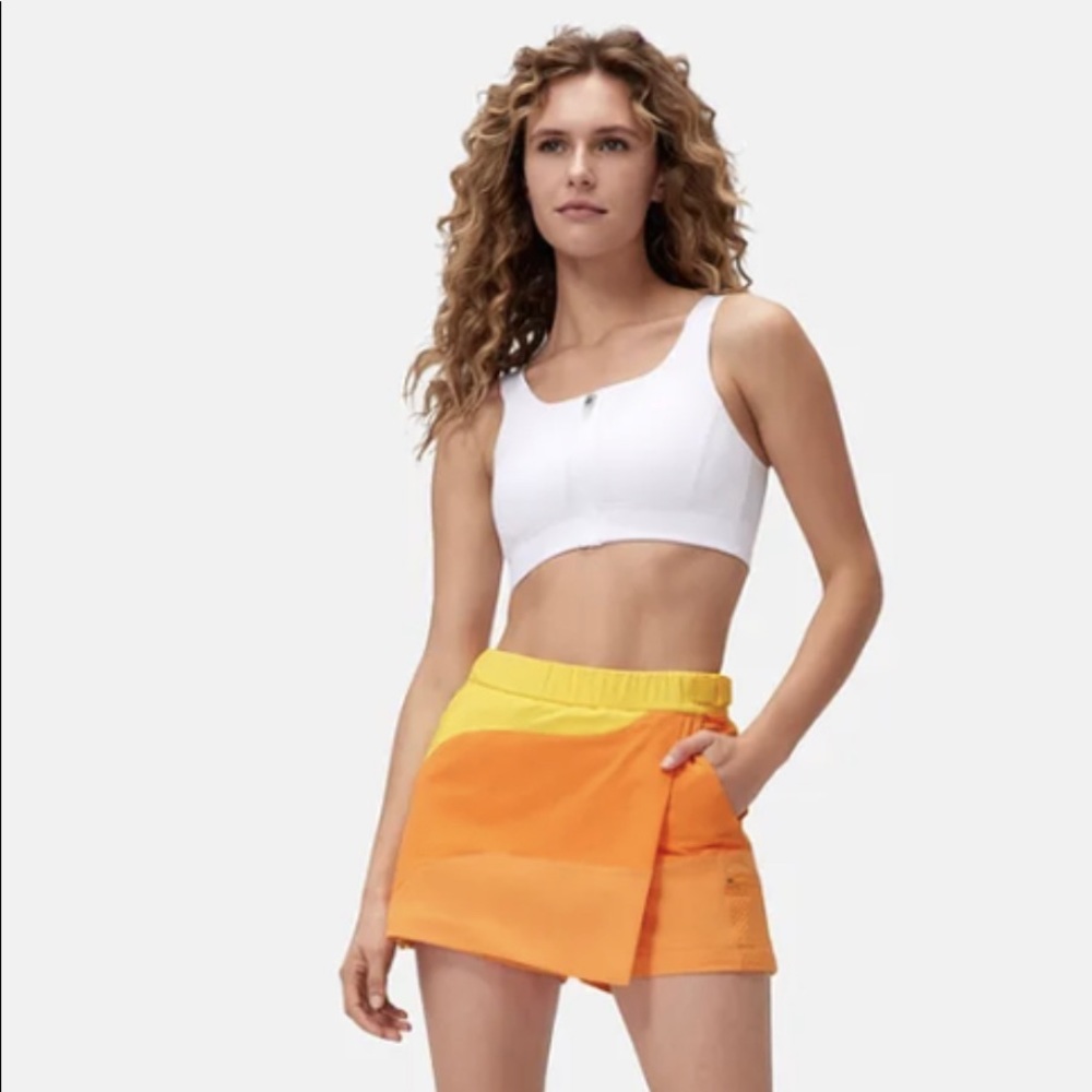 SOLD Outdoor Voices RecTrek Hiking Skort: Necatrine/Tangerine/Sunshine, Size XS - Picture 2 of 7